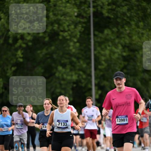 29.06.2025 - hella hamburg halbmarathon Dr. Thomas Lammeyer http://msf.ph/oto/8435679 29.06.2025 10:55:00 Kennedybrücke 1478, 1487, 1511, 1625, 2047, 3647, 4642, 4695, 4870, 6015, 6178, 7133, 7161, 7677, 8833, 8986, 9096, 10437 meine-sportfotos.de