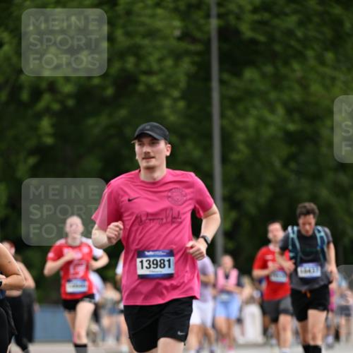 29.06.2025 - hella hamburg halbmarathon Dr. Thomas Lammeyer http://msf.ph/oto/8435735 29.06.2025 10:55:02 Kennedybrücke 1478, 1487, 1511, 1625, 2047, 3647, 4642, 4695, 4848, 4870, 6015, 6178, 7133, 7161, 7677, 8833, 8986, 9096, 9605, 10437 meine-sportfotos.de