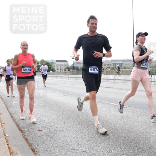 29.06.2025 - hella hamburg halbmarathon Lena Gebhardt http://msf.ph/oto/8435769 29.06.2025 10:09:15 Lombardsbrücke 1317, 12156, 667, 13210, 1147, 1188, 1483, 1513, 1838, 2978, 4859, 5347, 5806, 5885, 6674, 7187, 7453, 9718, 9988, 10194, 10819, 11067, 11496, 11657, 12156, 12862, 13174, 13210, 13592, 13593, 13660, 14736, 15584, 15586, 15592, 15697, 16688, 17347, 18266, 18505, 18726, 18727, 19166 meine-sportfotos.de