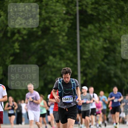 29.06.2025 - hella hamburg halbmarathon Dr. Thomas Lammeyer http://msf.ph/oto/8435802 29.06.2025 10:55:04 Kennedybrücke 1478, 1487, 1511, 2047, 3647, 4642, 4695, 4848, 6178, 7133, 7141, 7161, 7677, 8833, 8986, 9096, 9605, 10437 meine-sportfotos.de