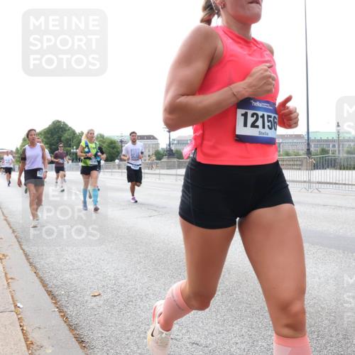 29.06.2025 - hella hamburg halbmarathon Lena Gebhardt http://msf.ph/oto/8435835 29.06.2025 10:09:16 Lombardsbrücke 131, 1149, 12156, 1147, 1188, 1483, 1513, 1838, 2978, 4859, 5347, 5806, 5885, 6674, 7187, 7453, 9718, 9988, 10194, 10819, 11067, 11496, 11657, 12156, 12862, 13174, 13210, 13592, 13593, 13660, 14736, 15584, 15586, 15592, 15697, 16688, 17347, 18266, 18505, 18726, 18727, 19166 meine-sportfotos.de