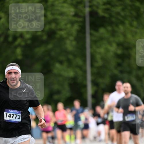 29.06.2025 - hella hamburg halbmarathon Dr. Thomas Lammeyer http://msf.ph/oto/8435993 29.06.2025 10:55:10 Kennedybrücke 1478, 1487, 2358, 2859, 3647, 4695, 4848, 5530, 6178, 7133, 7141, 7161, 7677, 8833, 8986, 9096, 9605, 10437 meine-sportfotos.de