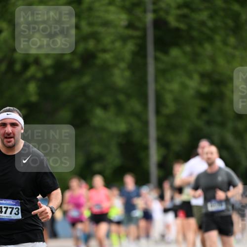29.06.2025 - hella hamburg halbmarathon Dr. Thomas Lammeyer http://msf.ph/oto/8435998 29.06.2025 10:55:10 Kennedybrücke 1478, 1487, 2358, 2859, 3647, 4695, 4848, 5530, 6178, 7133, 7141, 7161, 7677, 8833, 8986, 9096, 9605, 10437 meine-sportfotos.de