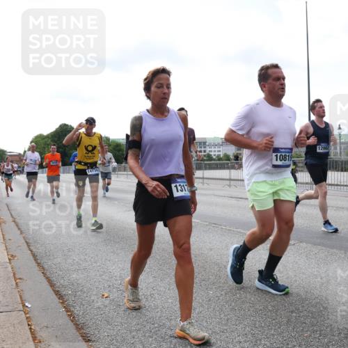 29.06.2025 - hella hamburg halbmarathon Lena Gebhardt http://msf.ph/oto/8436067 29.06.2025 10:09:20 Lombardsbrücke 14736, 1317, 10819, 12862, 1147, 1188, 1456, 1483, 1513, 1838, 2978, 4859, 5806, 5885, 6674, 7187, 7453, 8090, 9718, 9988, 10194, 10819, 11067, 11496, 12156, 12862, 13210, 13592, 13593, 13660, 14736, 15586, 15592, 15697, 16688, 17347, 18266, 18505, 18726, 18727, 19166 meine-sportfotos.de