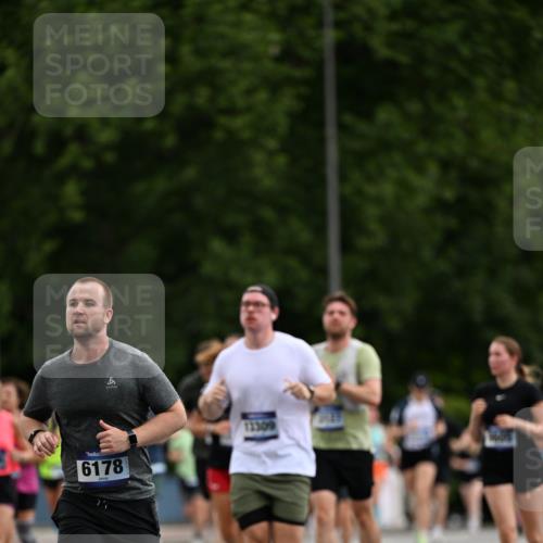 29.06.2025 - hella hamburg halbmarathon Dr. Thomas Lammeyer http://msf.ph/oto/8436085 29.06.2025 10:55:13 Kennedybrücke 1478, 2358, 2859, 3647, 4695, 4848, 5530, 6178, 7133, 7141, 7161, 7677, 8833, 8986, 9096, 9605, 10437, 11252 meine-sportfotos.de