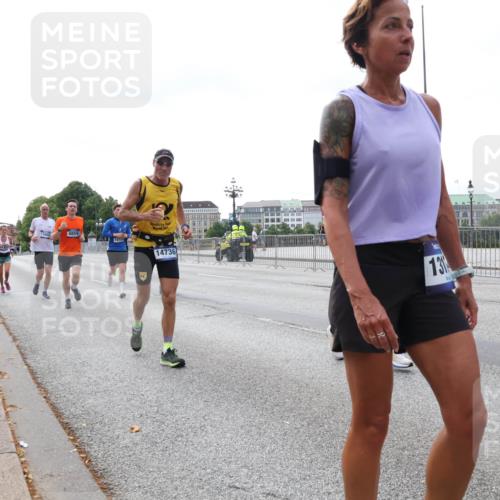 29.06.2025 - hella hamburg halbmarathon Lena Gebhardt http://msf.ph/oto/8436148 29.06.2025 10:09:20 Lombardsbrücke 4859, 1872, 14736, 131, 1147, 1188, 1456, 1483, 1513, 1838, 2978, 4859, 5806, 5885, 6674, 7187, 7453, 8090, 9718, 9988, 10194, 10819, 11067, 11496, 12156, 12862, 13210, 13592, 13593, 13660, 14736, 15586, 15592, 15697, 16688, 17347, 18266, 18505, 18726, 18727, 19166 meine-sportfotos.de