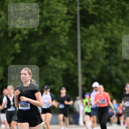29.06.2025 - hella hamburg halbmarathon Dr. Thomas Lammeyer http://msf.ph/oto/8436248 29.06.2025 10:55:17 Kennedybrücke 1208, 1478, 2358, 2859, 3229, 3647, 4848, 5530, 6178, 7141, 7161, 7677, 8779, 8833, 8986, 9605, 10437, 11252 meine-sportfotos.de
