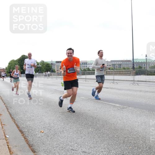 29.06.2025 - hella hamburg halbmarathon Lena Gebhardt http://msf.ph/oto/8436385 29.06.2025 10:09:22 Lombardsbrücke 1366, 4859, 1872, 1147, 1188, 1456, 1483, 1513, 1823, 1838, 2978, 4859, 5806, 5885, 6674, 7187, 7453, 8090, 9297, 9718, 9988, 10194, 10819, 11067, 11496, 12156, 12509, 12862, 13210, 13592, 13593, 13660, 14736, 15586, 15592, 15697, 16688, 17347, 18266, 18505, 18726, 18727, 19166 meine-sportfotos.de