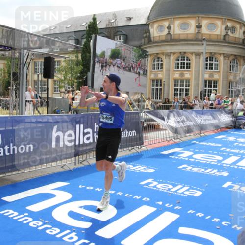 29.06.2025 - hella hamburg halbmarathon Michael Strokosch http://msf.ph/oto/8436758 29.06.2025 10:18:50 Ziel 6380, 15495 meine-sportfotos.de