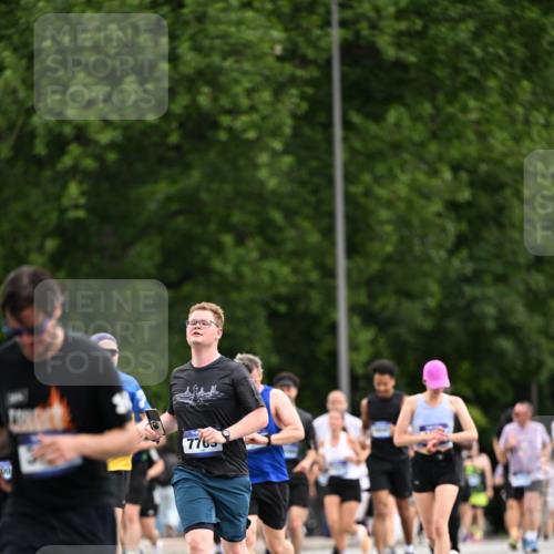 29.06.2025 - hella hamburg halbmarathon Dr. Thomas Lammeyer http://msf.ph/oto/8436814 29.06.2025 10:55:32 Kennedybrücke 1208, 1930, 2358, 2380, 2859, 3229, 3838, 4771, 4848, 5286, 5289, 5530, 7012, 7141, 7769, 7938, 8410, 8779, 9166, 9167, 9605, 9933, 10636, 11252 meine-sportfotos.de