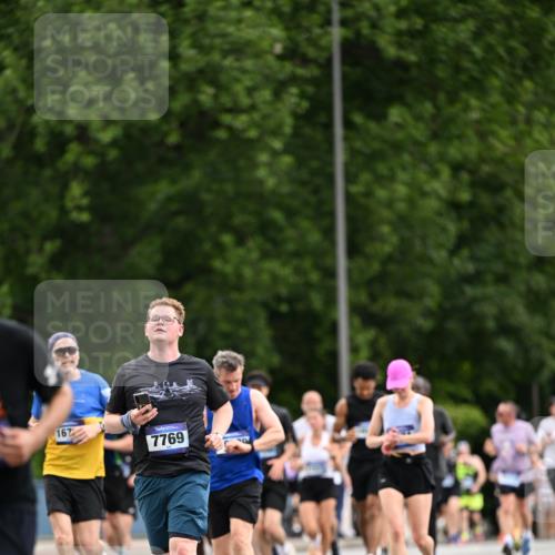 29.06.2025 - hella hamburg halbmarathon Dr. Thomas Lammeyer http://msf.ph/oto/8436833 29.06.2025 10:55:32 Kennedybrücke 1208, 1930, 2358, 2380, 2859, 3229, 3838, 4771, 4848, 5286, 5289, 5530, 7012, 7141, 7769, 7938, 8410, 8779, 9166, 9167, 9605, 9933, 10636, 11252 meine-sportfotos.de