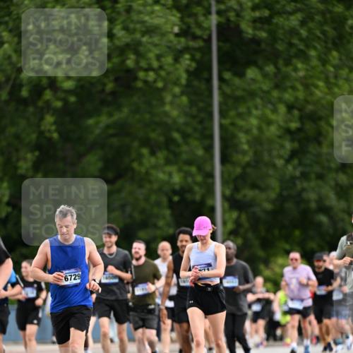29.06.2025 - hella hamburg halbmarathon Dr. Thomas Lammeyer http://msf.ph/oto/8436893 29.06.2025 10:55:34 Kennedybrücke 1208, 1930, 2202, 2358, 2380, 2859, 3229, 3838, 4771, 5286, 5289, 5530, 7012, 7769, 7938, 8410, 8779, 9166, 9167, 9933, 10636, 11252 meine-sportfotos.de