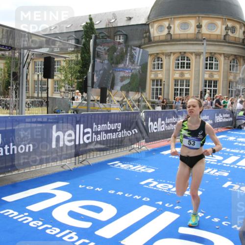 29.06.2025 - hella hamburg halbmarathon Michael Strokosch http://msf.ph/oto/8437104 29.06.2025 10:19:12 Ziel 53, 2144 meine-sportfotos.de