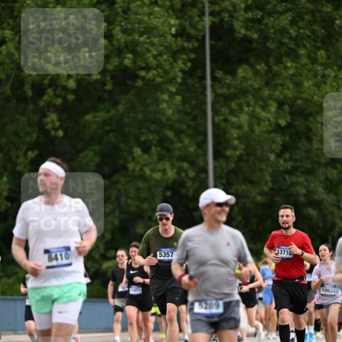 29.06.2025 - hella hamburg halbmarathon Dr. Thomas Lammeyer http://msf.ph/oto/8437294 29.06.2025 10:55:45 Kennedybrücke 1617, 1930, 2202, 2380, 2484, 2485, 2736, 2778, 3229, 3838, 4652, 4771, 5286, 5289, 5357, 6091, 6945, 7012, 7769, 7938, 7992, 8410, 9166, 9167, 9933, 10521, 10552, 10636, 10673 meine-sportfotos.de