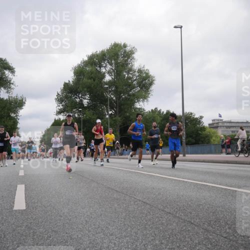 29.06.2025 - hella hamburg halbmarathon Luisa Fischer http://msf.ph/oto/8437535 29.06.2025 10:57:43 Kennedybrücke 21, 6192, 14416, 17709, 2600, 3364, 4720, 5309, 5856, 5933, 6583, 6987, 7670, 7946, 7986, 9130 meine-sportfotos.de