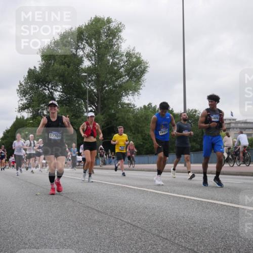 29.06.2025 - hella hamburg halbmarathon Luisa Fischer http://msf.ph/oto/8437556 29.06.2025 10:57:43 Kennedybrücke 7946, 5856, 17709, 18431, 18093, 2600, 3364, 4720, 5309, 5856, 5933, 6583, 6987, 7670, 7946, 7986, 9130 meine-sportfotos.de