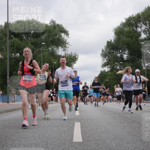 29.06.2025 - hella hamburg halbmarathon Luisa Fischer http://msf.ph/oto/8437617 29.06.2025 10:57:47 Kennedybrücke 6, 9, 6192, 7498, 7946, 15174, 12898, 5856, 7670, 930, 170, 1156, 2600, 4039, 4720, 5815, 5856, 5933, 7670, 7874, 7946, 7986, 9130 meine-sportfotos.de