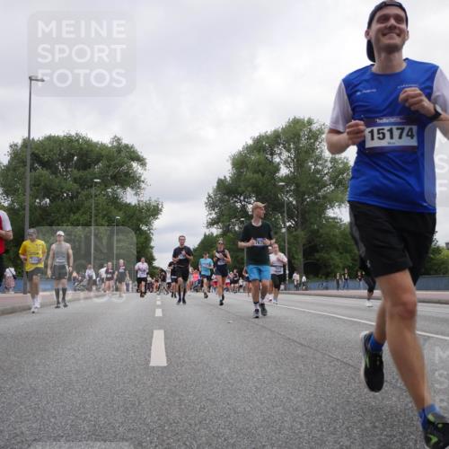 29.06.2025 - hella hamburg halbmarathon Luisa Fischer http://msf.ph/oto/8437697 29.06.2025 10:57:51 Kennedybrücke 6306, 14655, 7676, 15174, 5815, 11569, 1822, 3857, 4039, 4720, 5815, 5856, 5933, 7670, 7874, 7946, 7986, 9130 meine-sportfotos.de