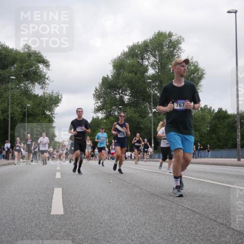29.06.2025 - hella hamburg halbmarathon Luisa Fischer http://msf.ph/oto/8437722 29.06.2025 10:57:52 Kennedybrücke 1178, 14655, 1822, 7874, 767, 11354, 1822, 3857, 4039, 4720, 5185, 5815, 5856, 5933, 7670, 7874, 7986 meine-sportfotos.de