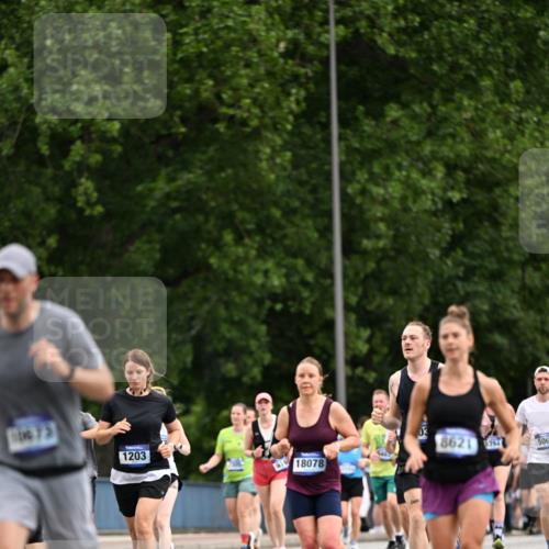 29.06.2025 - hella hamburg halbmarathon Dr. Thomas Lammeyer http://msf.ph/oto/8437805 29.06.2025 10:56:00 Kennedybrücke 1203, 1404, 1418, 1617, 2202, 2484, 2485, 2736, 2778, 3038, 3838, 4652, 4878, 5062, 5286, 5289, 5357, 5394, 5716, 6091, 6945, 6954, 7012, 7770, 7771, 7825, 7938, 7992, 8040, 8200, 8410, 8621, 9462, 10521, 10552, 10614, 10636, 10673, 10830 meine-sportfotos.de