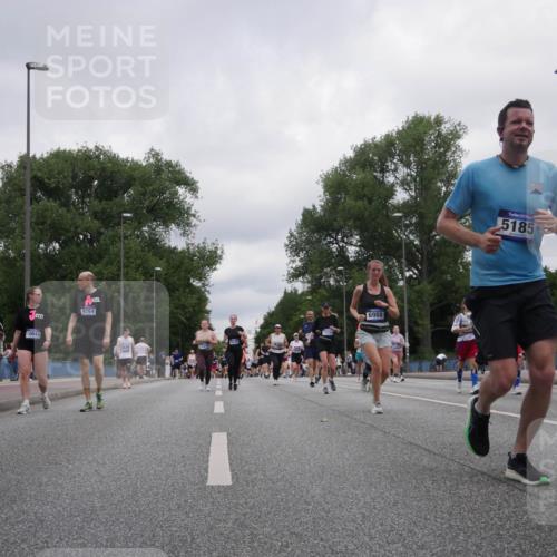 29.06.2025 - hella hamburg halbmarathon Luisa Fischer http://msf.ph/oto/8437906 29.06.2025 10:58:03 Kennedybrücke 9764, 10043, 6279, 6988, 5185, 1767, 1779, 5185, 5430, 5500, 6279, 6988, 8801, 9764, 10331 meine-sportfotos.de