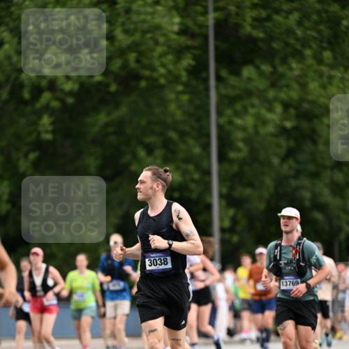 29.06.2025 - hella hamburg halbmarathon Dr. Thomas Lammeyer http://msf.ph/oto/8437920 29.06.2025 10:56:03 Kennedybrücke 1203, 1404, 1418, 1617, 2202, 2484, 2485, 2736, 2778, 3038, 4652, 4878, 5062, 5357, 5394, 5534, 5716, 6091, 6945, 6954, 7770, 7771, 7825, 7992, 8040, 8200, 8621, 9462, 9590, 10521, 10552, 10614, 10673, 10830 meine-sportfotos.de