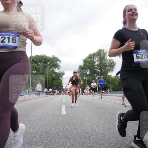 29.06.2025 - hella hamburg halbmarathon Luisa Fischer http://msf.ph/oto/8438016 29.06.2025 10:58:09 Kennedybrücke 5216, 16683, 6279, 5500, 1767, 2566, 5430, 5500, 6279, 6988, 8801, 8803, 10331 meine-sportfotos.de