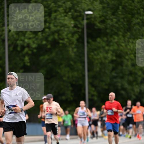 29.06.2025 - hella hamburg halbmarathon Dr. Thomas Lammeyer http://msf.ph/oto/8438095 29.06.2025 10:56:08 Kennedybrücke 1203, 1404, 1418, 1617, 1997, 2484, 2485, 2736, 2778, 3038, 3934, 4878, 5062, 5394, 5534, 5716, 6091, 6456, 6945, 6954, 7770, 7771, 7825, 7841, 7992, 8040, 8200, 8621, 9460, 9462, 9590, 10521, 10614, 10673, 10830, 11126 meine-sportfotos.de