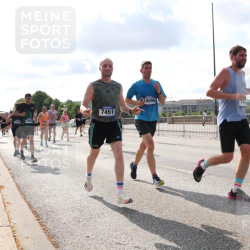 29.06.2025 - hella hamburg halbmarathon Lena Gebhardt http://msf.ph/oto/8438232 29.06.2025 09:52:39 Lombardsbrücke 1257, 18982, 7451, 0099, 1070, 1139, 1163, 1169, 1176, 1220, 1415, 1468, 1512, 1604, 1613, 1631, 1782, 2189, 2233, 2788, 3098, 3109, 3124, 3305, 3618, 3852, 4080, 4277, 4497, 4565, 4691, 4871, 4915, 4933, 5007, 5011, 5476, 5477, 5682, 6373, 6550, 6711, 7067, 7191, 7325, 7432, 7451, 7599, 7843, 7865, 7961, 8467, 8852, 9348, 9444, 9547, 10493, 10741, 10796, 11062, 11495, 11679, 11779, 12046, 12772, 13403, 13614, 13728, 14257 meine-sportfotos.de
