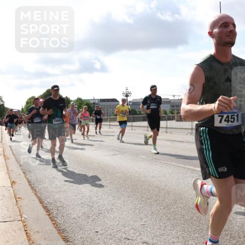 29.06.2025 - hella hamburg halbmarathon Lena Gebhardt http://msf.ph/oto/8438332 29.06.2025 09:52:40 Lombardsbrücke 12579, 18982, 3714, 7451, 999, 1070, 1139, 1163, 1169, 1176, 1220, 1415, 1468, 1512, 1613, 1631, 1782, 2189, 2233, 2788, 3098, 3109, 3124, 3305, 3618, 3852, 3917, 4080, 4277, 4497, 4565, 4691, 4871, 4915, 4933, 4981, 5007, 5011, 5476, 5477, 5682, 6373, 6550, 6711, 6716, 7067, 7191, 7325, 7432, 7451, 7599, 7843, 7865, 7961, 8467, 8852, 9348, 9444, 10493, 10741, 10796, 11062, 11495, 11679, 11779, 12046, 12772, 13403, 13614, 13728, 14257 meine-sportfotos.de
