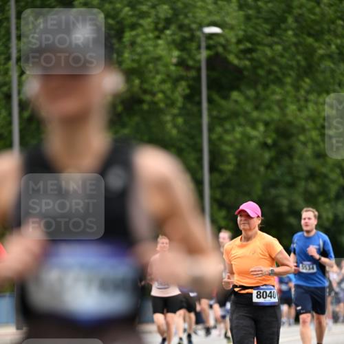 29.06.2025 - hella hamburg halbmarathon Dr. Thomas Lammeyer http://msf.ph/oto/8438339 29.06.2025 10:56:12 Kennedybrücke 1203, 1404, 1418, 1997, 2736, 2778, 3038, 3934, 4878, 5062, 5394, 5534, 5716, 6091, 6456, 6954, 7770, 7771, 7825, 7841, 7992, 8040, 8200, 8621, 9460, 9462, 9582, 9583, 9590, 10614, 10673, 10830, 11126, 11127 meine-sportfotos.de
