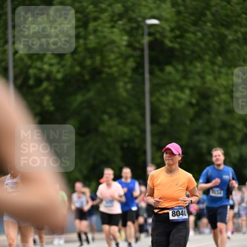 29.06.2025 - hella hamburg halbmarathon Dr. Thomas Lammeyer http://msf.ph/oto/8438350 29.06.2025 10:56:13 Kennedybrücke 1203, 1404, 1418, 1997, 2736, 3038, 3934, 4878, 5062, 5394, 5534, 5716, 6091, 6456, 6954, 7770, 7771, 7825, 7841, 7992, 8040, 8200, 8621, 9460, 9462, 9582, 9583, 9590, 9594, 10614, 10673, 10830, 11126, 11127 meine-sportfotos.de