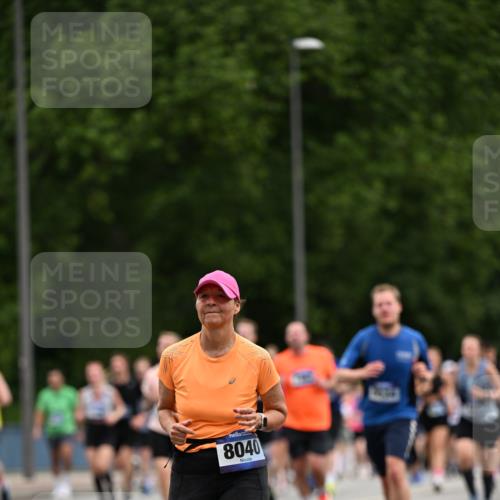 29.06.2025 - hella hamburg halbmarathon Dr. Thomas Lammeyer http://msf.ph/oto/8438409 29.06.2025 10:56:14 Kennedybrücke 1203, 1404, 1418, 1997, 3038, 3934, 4878, 5062, 5394, 5534, 5716, 6091, 6456, 6954, 7770, 7771, 7825, 7841, 8040, 8200, 8621, 9460, 9462, 9582, 9583, 9590, 9594, 10614, 10673, 10830, 11126, 11127 meine-sportfotos.de