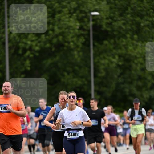 29.06.2025 - hella hamburg halbmarathon Dr. Thomas Lammeyer http://msf.ph/oto/8438609 29.06.2025 10:56:19 Kennedybrücke 1203, 1404, 1418, 1997, 3038, 3934, 4087, 4878, 5062, 5291, 5394, 5534, 6456, 6885, 6954, 6961, 7691, 7770, 7771, 7825, 7841, 8040, 8200, 9220, 9460, 9462, 9582, 9583, 9590, 9594, 9673, 10830, 11126, 11127 meine-sportfotos.de