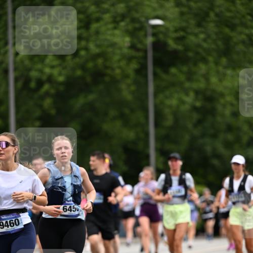 29.06.2025 - hella hamburg halbmarathon Dr. Thomas Lammeyer http://msf.ph/oto/8438686 29.06.2025 10:56:21 Kennedybrücke 1203, 1404, 1418, 1997, 3934, 4087, 4273, 4878, 5062, 5291, 5394, 5534, 6456, 6885, 6954, 6961, 7691, 7770, 7771, 7841, 8040, 8672, 9068, 9220, 9460, 9462, 9582, 9583, 9590, 9594, 9673, 10342, 10830, 10928, 11126, 11127, 11375 meine-sportfotos.de