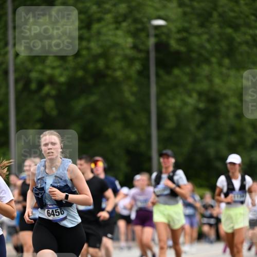 29.06.2025 - hella hamburg halbmarathon Dr. Thomas Lammeyer http://msf.ph/oto/8438706 29.06.2025 10:56:21 Kennedybrücke 1203, 1404, 1418, 1997, 3934, 4087, 4273, 4878, 5062, 5291, 5394, 5534, 6456, 6885, 6954, 6961, 7691, 7770, 7771, 7841, 8040, 8672, 9068, 9220, 9460, 9462, 9582, 9583, 9590, 9594, 9673, 10342, 10830, 10928, 11126, 11127, 11375 meine-sportfotos.de