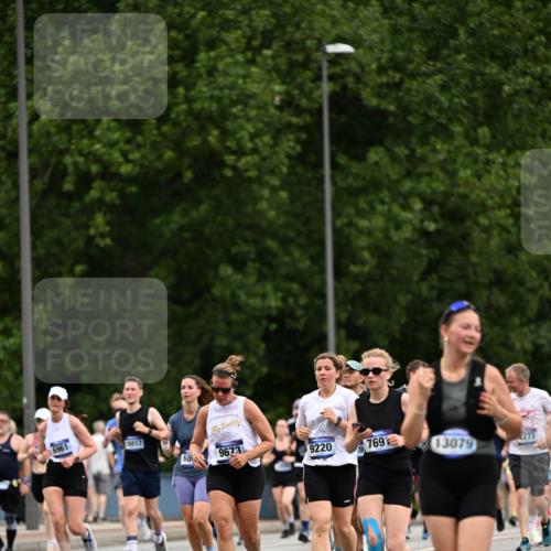 29.06.2025 - hella hamburg halbmarathon Dr. Thomas Lammeyer http://msf.ph/oto/8439080 29.06.2025 10:56:26 Kennedybrücke 1418, 1978, 1997, 3934, 4087, 4273, 4878, 5291, 5394, 5534, 6406, 6456, 6885, 6961, 7691, 7841, 8040, 8196, 8672, 9068, 9070, 9220, 9460, 9462, 9582, 9583, 9590, 9594, 9673, 9730, 10342, 10496, 10830, 10928, 11126, 11127, 11375 meine-sportfotos.de