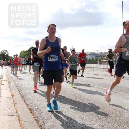 29.06.2025 - hella hamburg halbmarathon Lena Gebhardt http://msf.ph/oto/8439467 29.06.2025 09:52:47 Lombardsbrücke 17259, 10000, 251, 4080, 2233, 1613, 1070, 1139, 1163, 1169, 1176, 1220, 1415, 1468, 1512, 1613, 1782, 2048, 2189, 2213, 2233, 2788, 2970, 3021, 3098, 3109, 3124, 3618, 3852, 3907, 3917, 3928, 4080, 4277, 4497, 4565, 4691, 4871, 4915, 4933, 4981, 5007, 5011, 5476, 5477, 5682, 6152, 6550, 6716, 7005, 7067, 7093, 7147, 7191, 7325, 7432, 7451, 7599, 7843, 7865, 7961, 8145, 8467, 8852, 9348, 10741, 10796, 11062, 11495, 11679, 11779, 12046, 12772, 13403, 13614, 14257 meine-sportfotos.de