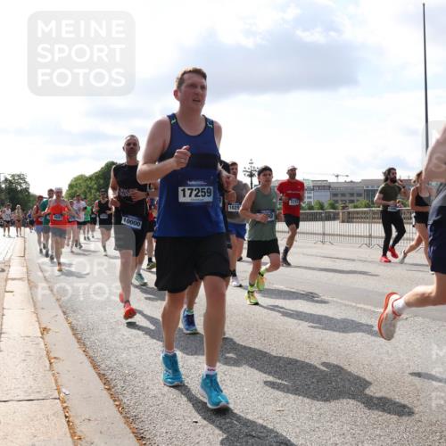 29.06.2025 - hella hamburg halbmarathon Lena Gebhardt http://msf.ph/oto/8439497 29.06.2025 09:52:47 Lombardsbrücke 10000, 4691, 17259, 1025, 30, 2233, 1013, 1070, 1139, 1163, 1169, 1176, 1220, 1415, 1468, 1512, 1613, 1782, 2048, 2189, 2213, 2233, 2788, 2970, 3021, 3098, 3109, 3124, 3618, 3852, 3907, 3917, 3928, 4080, 4277, 4497, 4565, 4691, 4871, 4915, 4933, 4981, 5007, 5011, 5476, 5477, 5682, 6152, 6550, 6716, 7005, 7067, 7093, 7147, 7191, 7325, 7432, 7451, 7599, 7843, 7865, 7961, 8145, 8467, 8852, 9348, 10741, 10796, 11062, 11495, 11679, 11779, 12046, 12772, 13403, 13614, 14257 meine-sportfotos.de