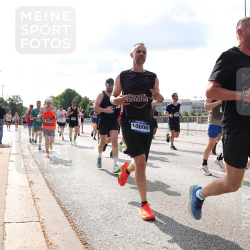 29.06.2025 - hella hamburg halbmarathon Lena Gebhardt http://msf.ph/oto/8439711 29.06.2025 09:52:48 Lombardsbrücke 16414, 4691, 18920, 10000, 18765, 1070, 1139, 1163, 1169, 1176, 1220, 1415, 1468, 1512, 1613, 1782, 2048, 2189, 2213, 2233, 2788, 2970, 3021, 3098, 3109, 3124, 3304, 3852, 3907, 3917, 3928, 4080, 4277, 4497, 4565, 4691, 4871, 4915, 4933, 4981, 5007, 5011, 5476, 5477, 5682, 6152, 6550, 6716, 7005, 7067, 7093, 7147, 7191, 7325, 7432, 7451, 7599, 7843, 7865, 7961, 8145, 8467, 8852, 10741, 10796, 11062, 11495, 11679, 11779, 12046, 12772, 13403, 13614, 14257 meine-sportfotos.de