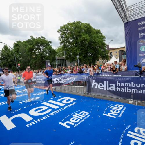 29.06.2025 - hella hamburg halbmarathon Zöllner http://msf.ph/oto/8439775 29.06.2025 10:55:47 Ziel 1120, 1143, 1834, 2955, 4897, 5021, 6569, 6924, 7221, 8255, 8618, 10212, 11039, 12483, 12858, 14365, 14909, 15896, 16401, 16434, 16786, 18064, 18190, 19047 meine-sportfotos.de