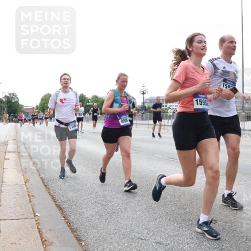 29.06.2025 - hella hamburg halbmarathon Lena Gebhardt http://msf.ph/oto/8439800 29.06.2025 10:29:14 Lombardsbrücke 1309, 498, 15952, 150, 1230, 1518, 1557, 1661, 1869, 2688, 3179, 3311, 3717, 4161, 4349, 4362, 4373, 4834, 4982, 5167, 5249, 5250, 6285, 6345, 6725, 7169, 7449, 8048, 8812, 9714, 10068, 10198, 10322, 10641, 10808, 11249, 11792, 11803, 11989, 12099, 12404, 12442, 12958, 13090, 13382, 14205, 14644, 15143, 15452, 15453, 15952, 15955, 16659, 16662, 16673, 16676, 17496, 18298, 18299, 18414 meine-sportfotos.de