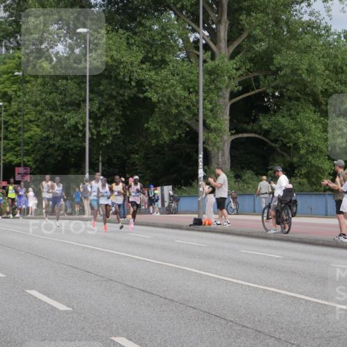 29.06.2025 - hella hamburg halbmarathon Luisa Fischer http://msf.ph/oto/8439852 29.06.2025 09:32:38 Kennedybrücke 5, 7, 11, 16, 22, 23, 25, 59 meine-sportfotos.de