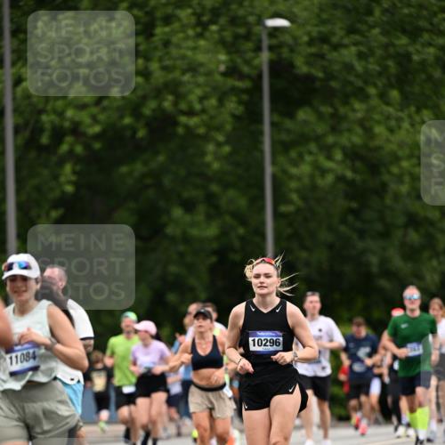 29.06.2025 - hella hamburg halbmarathon Dr. Thomas Lammeyer http://msf.ph/oto/8439863 29.06.2025 10:56:42 Kennedybrücke 1369, 1978, 2308, 2593, 3140, 3645, 4087, 4273, 4815, 5262, 5291, 6406, 6671, 6885, 6961, 6985, 7682, 7691, 7737, 8194, 8196, 8672, 9068, 9070, 9220, 9594, 9673, 9730, 10296, 10342, 10496, 10634, 10928, 11084, 11297, 11375 meine-sportfotos.de