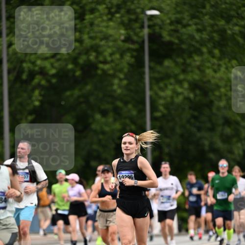 29.06.2025 - hella hamburg halbmarathon Dr. Thomas Lammeyer http://msf.ph/oto/8439883 29.06.2025 10:56:42 Kennedybrücke 1369, 1978, 2308, 2593, 3140, 3645, 4087, 4273, 4815, 5262, 5291, 6406, 6671, 6885, 6961, 6985, 7682, 7691, 7737, 8194, 8196, 8672, 9068, 9070, 9220, 9594, 9673, 9730, 10296, 10342, 10496, 10634, 10928, 11084, 11297, 11375 meine-sportfotos.de