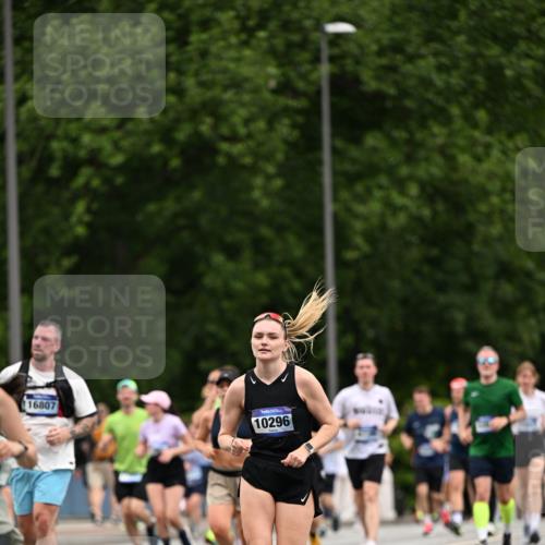 29.06.2025 - hella hamburg halbmarathon Dr. Thomas Lammeyer http://msf.ph/oto/8439892 29.06.2025 10:56:42 Kennedybrücke 1369, 1978, 2308, 2593, 3140, 3645, 4087, 4273, 4815, 5262, 5291, 6406, 6671, 6885, 6961, 6985, 7682, 7691, 7737, 8194, 8196, 8672, 9068, 9070, 9220, 9594, 9673, 9730, 10296, 10342, 10496, 10634, 10928, 11084, 11297, 11375 meine-sportfotos.de