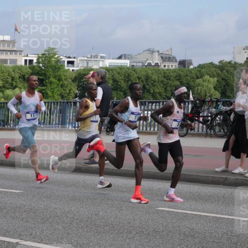29.06.2025 - hella hamburg halbmarathon Luisa Fischer http://msf.ph/oto/8439957 29.06.2025 09:32:44 Kennedybrücke 11, 2, 4, 5, 6, 7, 8, 9, 10, 11, 13, 16, 22, 23, 25, 59 meine-sportfotos.de