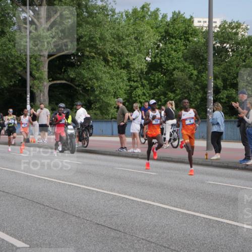 29.06.2025 - hella hamburg halbmarathon Luisa Fischer http://msf.ph/oto/8439970 29.06.2025 09:32:49 Kennedybrücke 10, 2, 4, 6, 8, 9, 10, 13, 22, 23, 59 meine-sportfotos.de