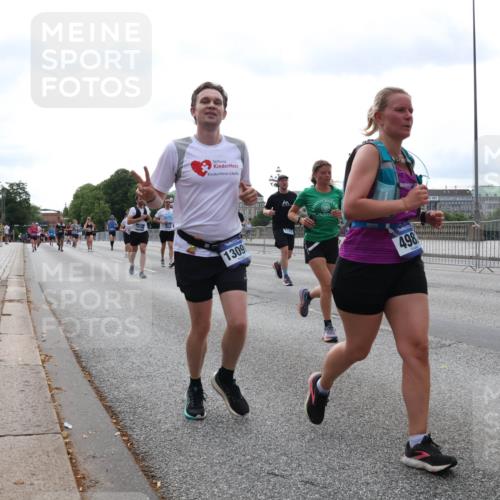29.06.2025 - hella hamburg halbmarathon Lena Gebhardt http://msf.ph/oto/8439972 29.06.2025 10:29:14 Lombardsbrücke 1309, 498, 1230, 1518, 1557, 1661, 1869, 2688, 3179, 3311, 3717, 4161, 4349, 4362, 4373, 4834, 4982, 5167, 5249, 5250, 6285, 6345, 6725, 7169, 7449, 8048, 8812, 9714, 10068, 10198, 10322, 10641, 10808, 11249, 11792, 11803, 11989, 12099, 12404, 12442, 12958, 13090, 13382, 14205, 14644, 15143, 15452, 15453, 15952, 15955, 16659, 16662, 16673, 16676, 17496, 18298, 18299, 18414 meine-sportfotos.de