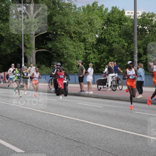 29.06.2025 - hella hamburg halbmarathon Luisa Fischer http://msf.ph/oto/8439983 29.06.2025 09:32:49 Kennedybrücke 13, 10, 2, 4, 6, 8, 9, 10, 13, 22, 23, 59 meine-sportfotos.de
